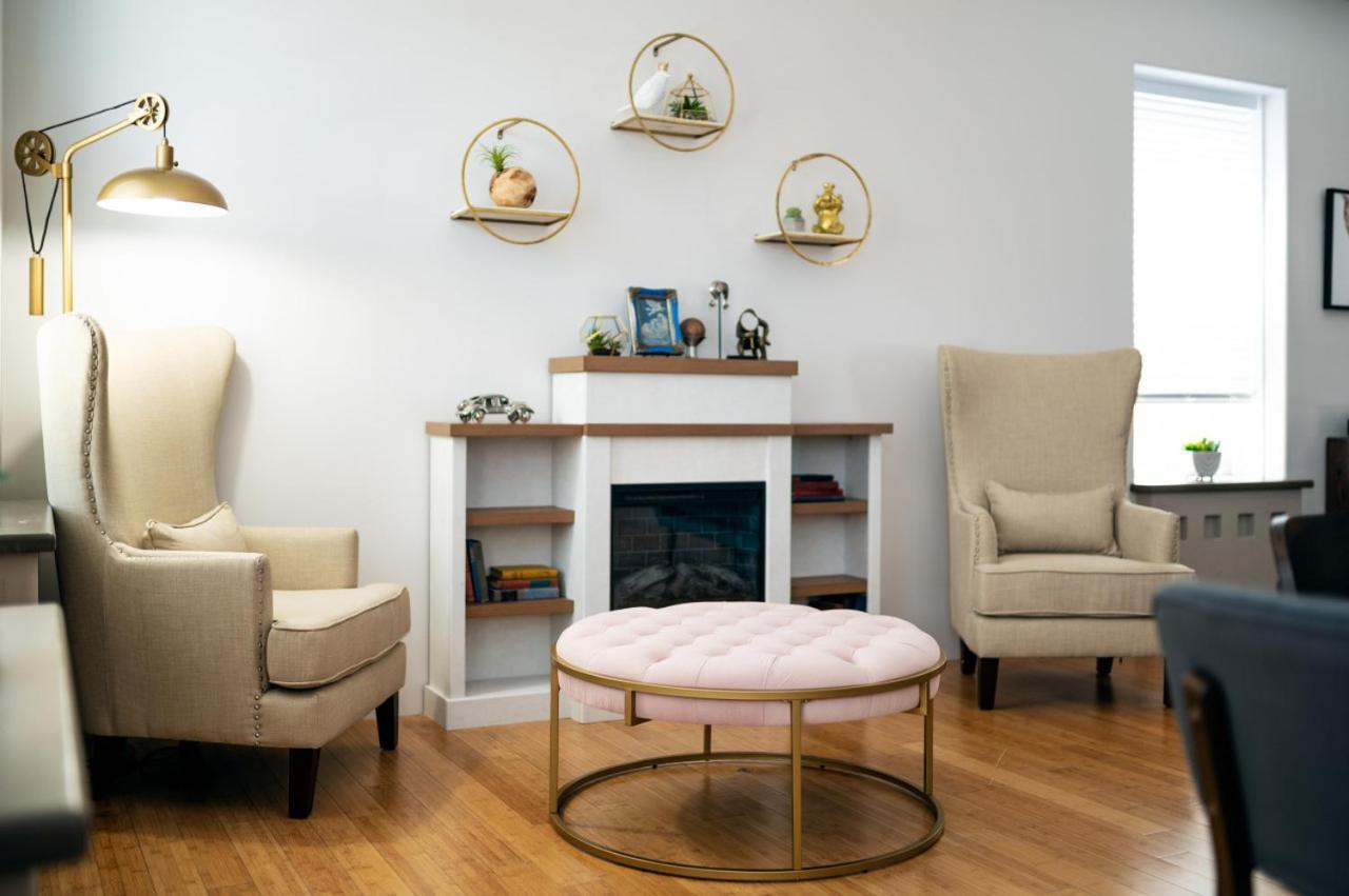 115 N Main Huge 2 Bedroom Unit On Main Street Saint Charles Exterior foto