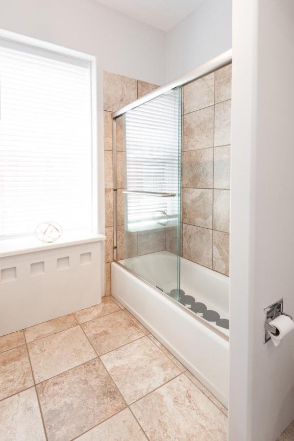 115 N Main Huge 2 Bedroom Unit On Main Street Saint Charles Exterior foto